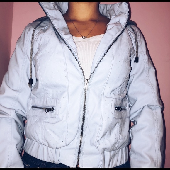 Leather jacket - Picture 2 of 4